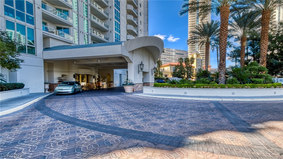 2857 Paradise Road, Unit 403 Las Vegas, NV 89109 - Photo 3 of 32