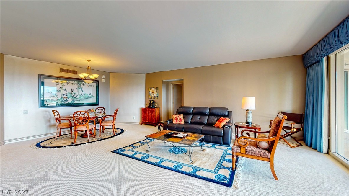 2857 Paradise Road, Unit 403 Las Vegas, NV 89109 - Photo 5 of 32