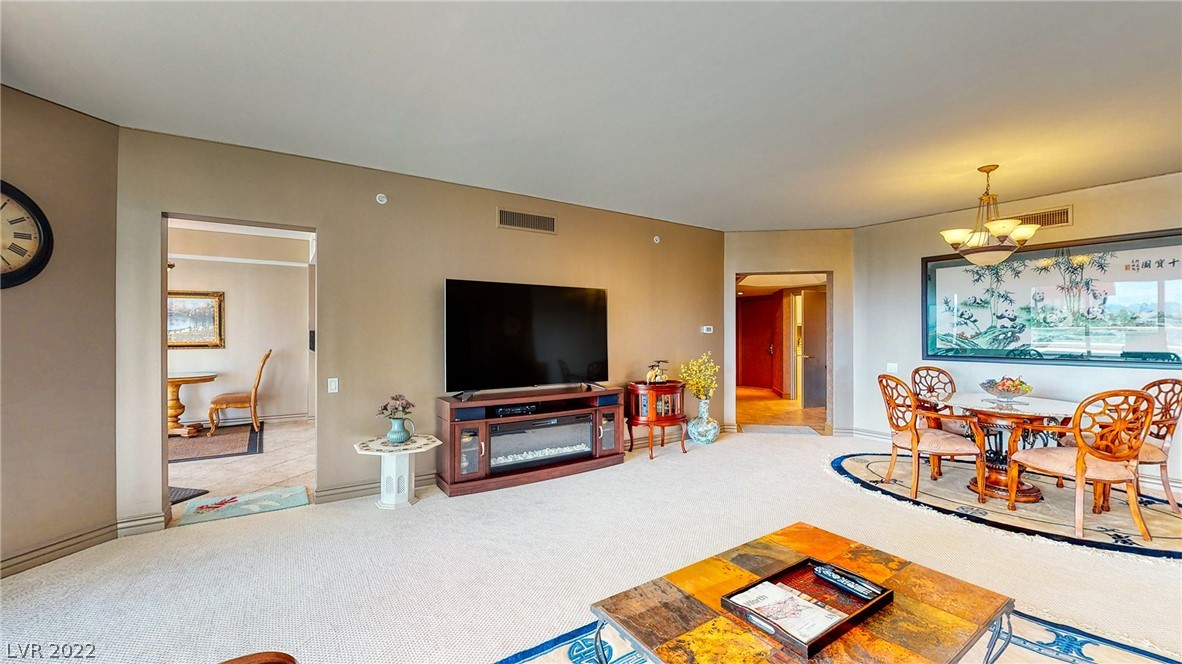2857 Paradise Road, Unit 403 Las Vegas, NV 89109 - Photo 6 of 32