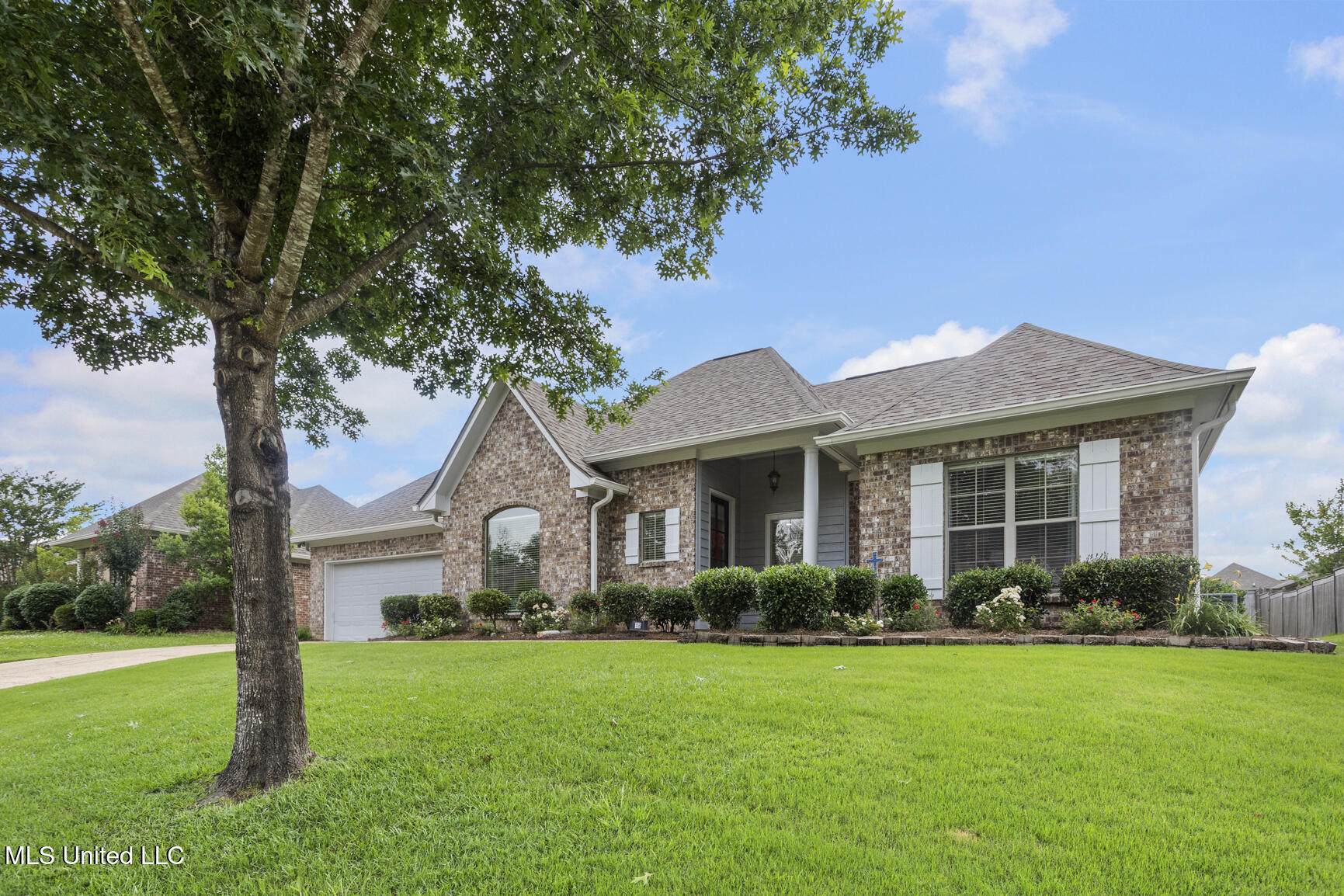 118 Rockbridge Circle Clinton, MS 39056 - Photo 2 of 27 118 Rockbridge Circle-2