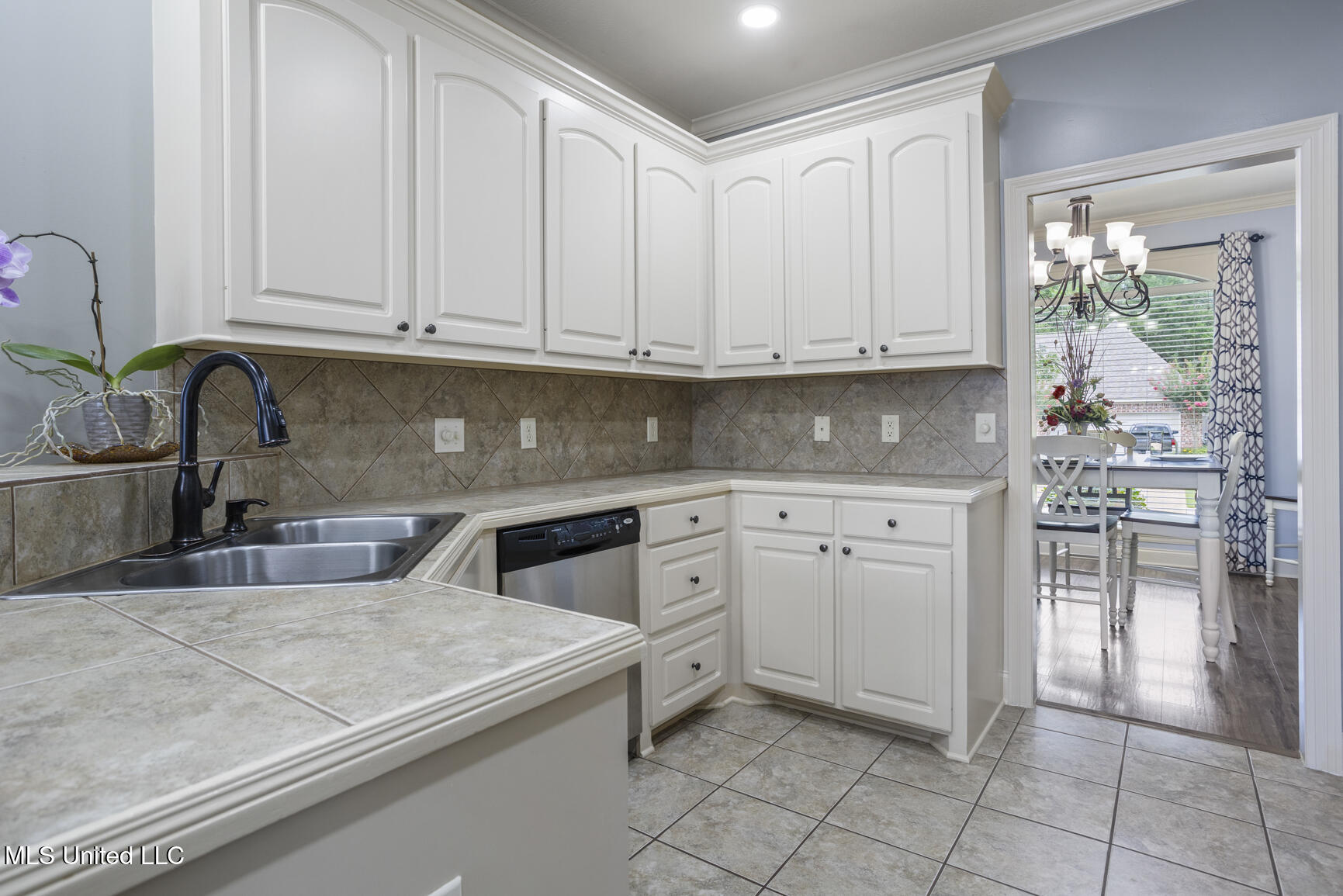 118 Rockbridge Circle Clinton, MS 39056 - Photo 8 of 27 118 Rockbridge Circle-23