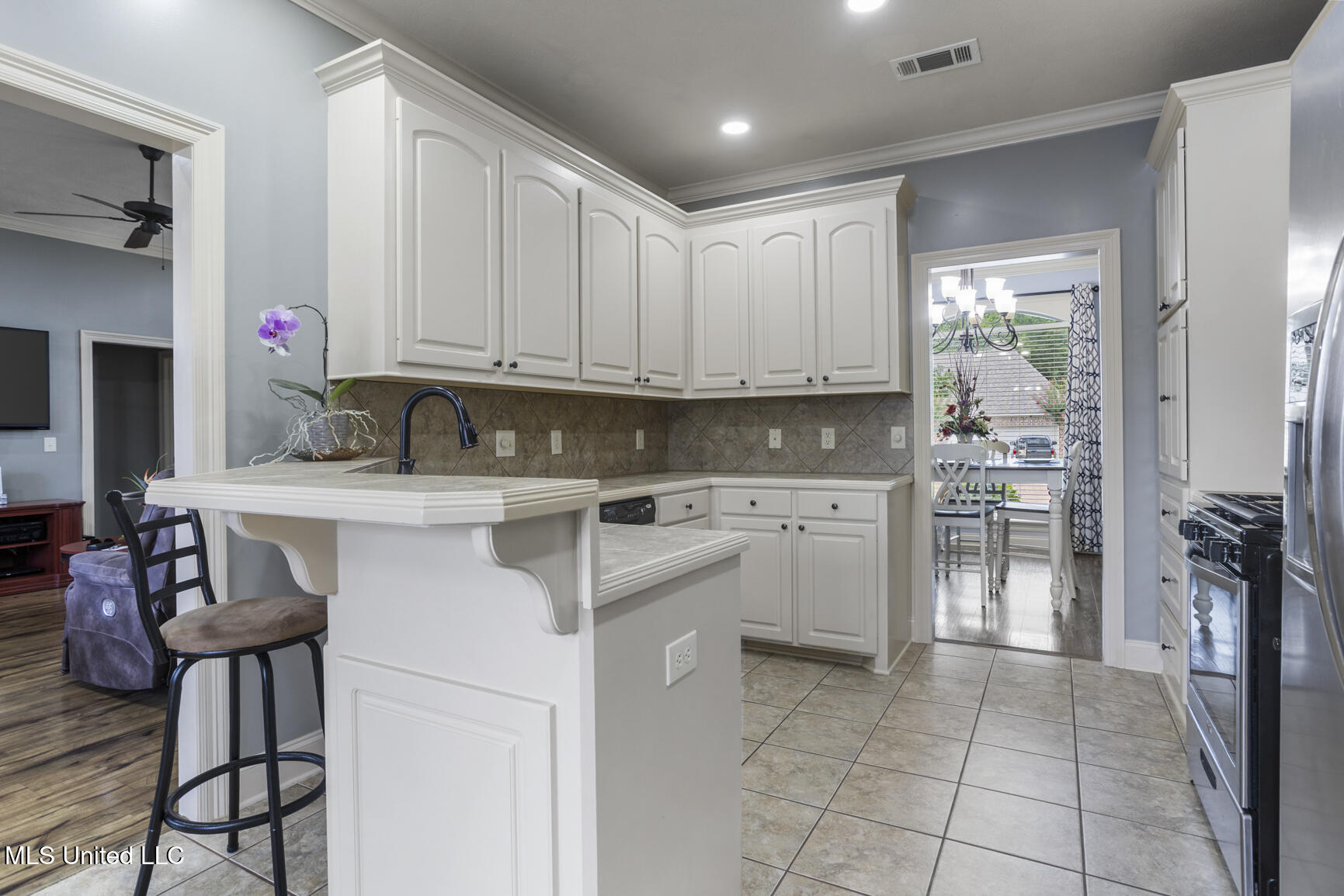 118 Rockbridge Circle Clinton, MS 39056 - Photo 10 of 27 118 Rockbridge Circle-21