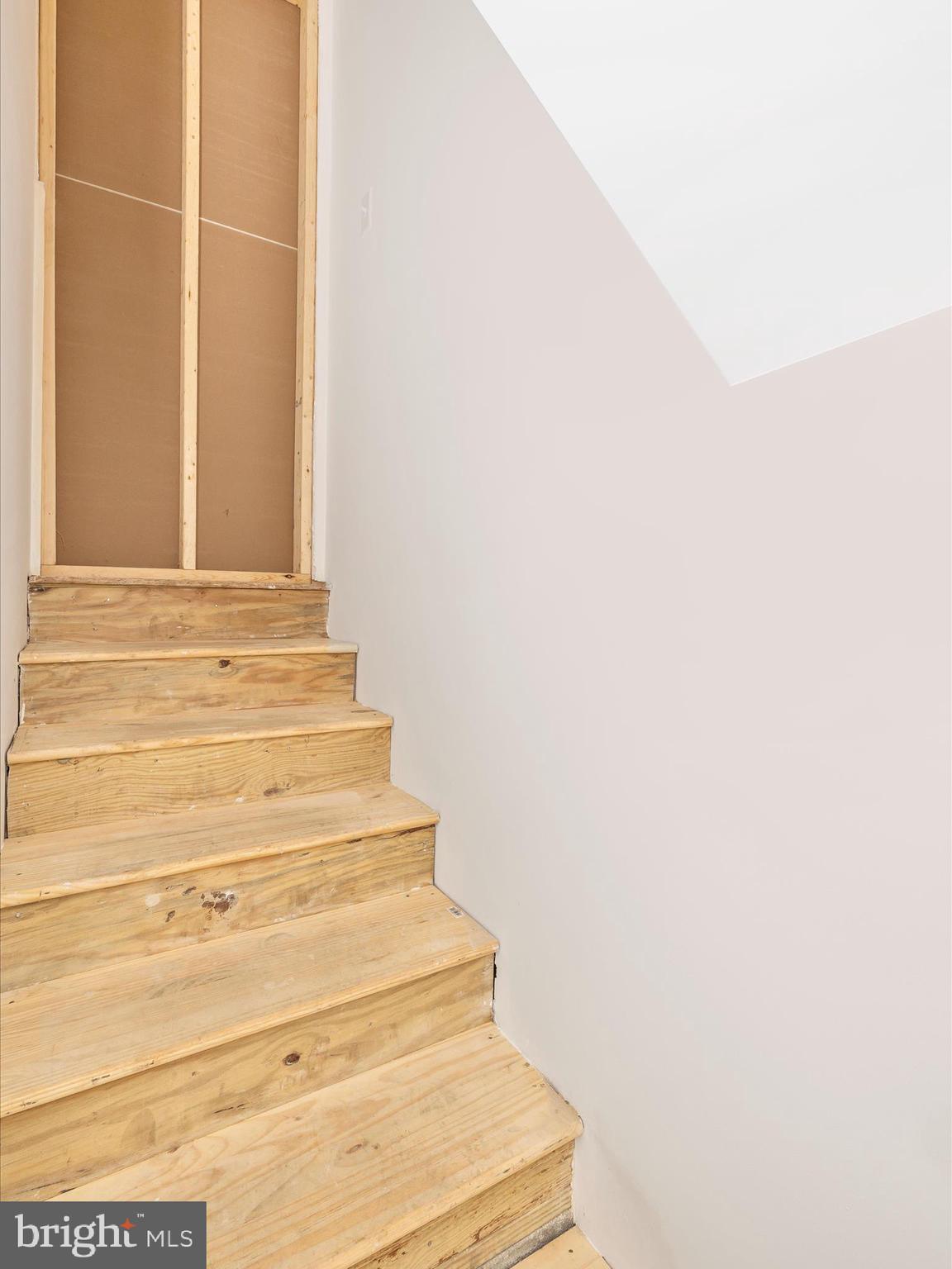 14241 Ritchie Road Cascade, MD 21719 - Photo 48 of 67 a view of entryway