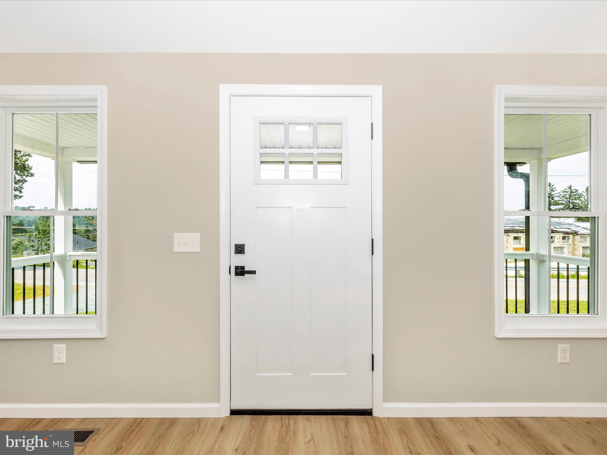 14241 Ritchie Road Cascade, MD 21719 - Photo 8 of 67 an empty room with a window