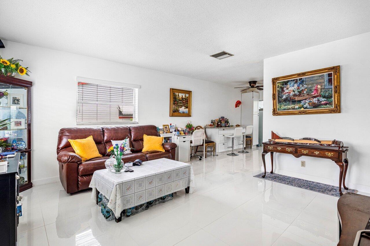 6809 Northwest 75th Street Tamarac, FL 33321 - Photo 6 of 22 Living Room