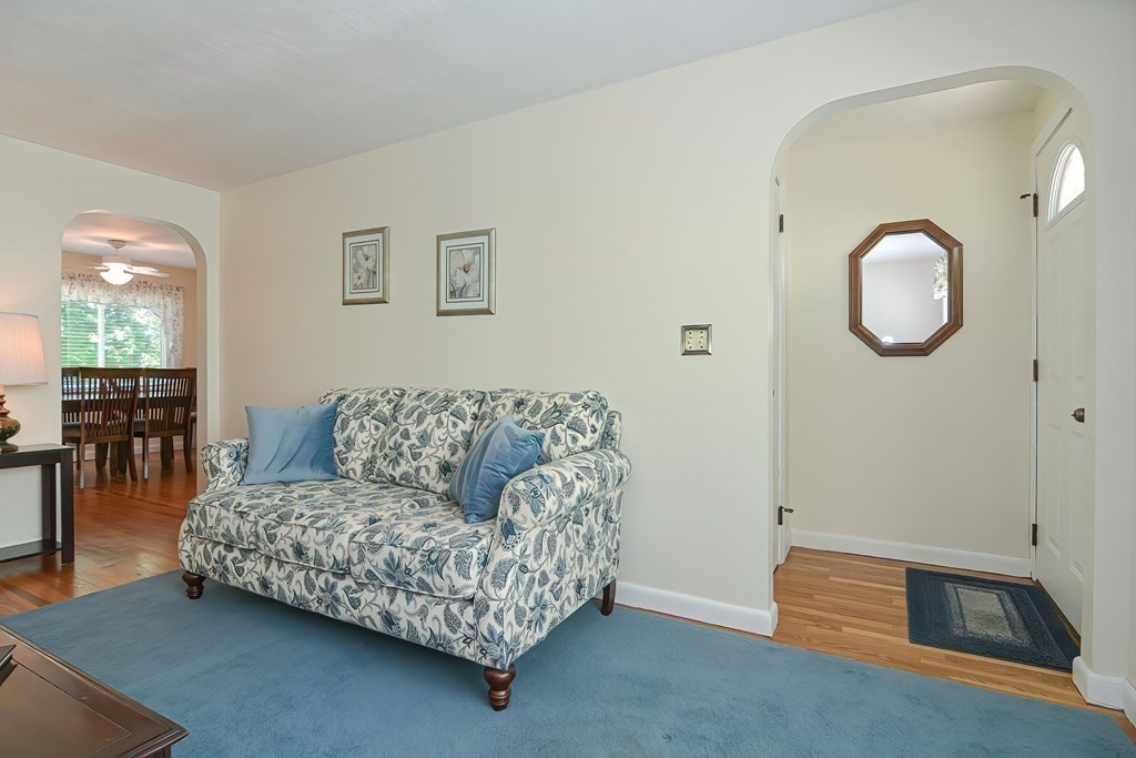 19 Spruce Street Holliston, MA 01746 - Photo 15 of 30