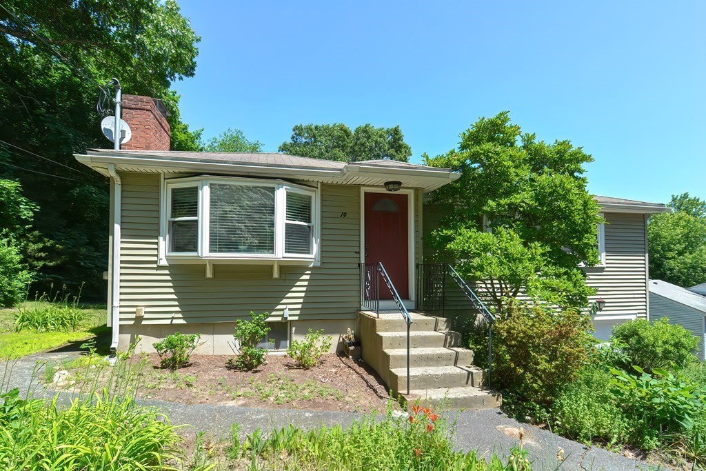 19 Spruce Street Holliston, MA 01746 - Photo 2 of 30