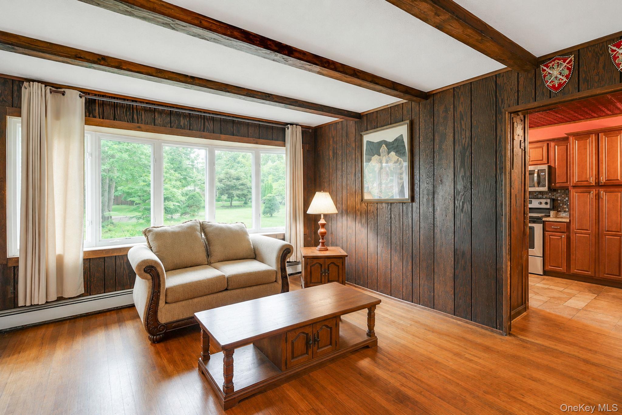 287 Munsell Road Patchogue, NY 11772 - Photo 3 of 21