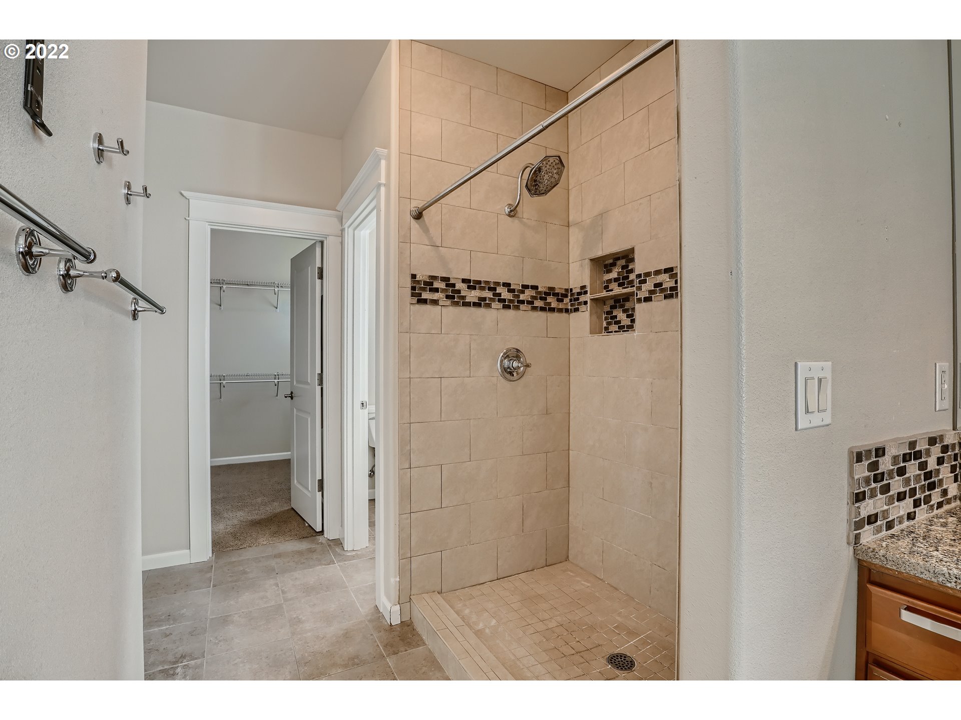 1652 South 15th Way Ridgefield, WA 98642 - Photo 22 of 32 a view of a bathroom
