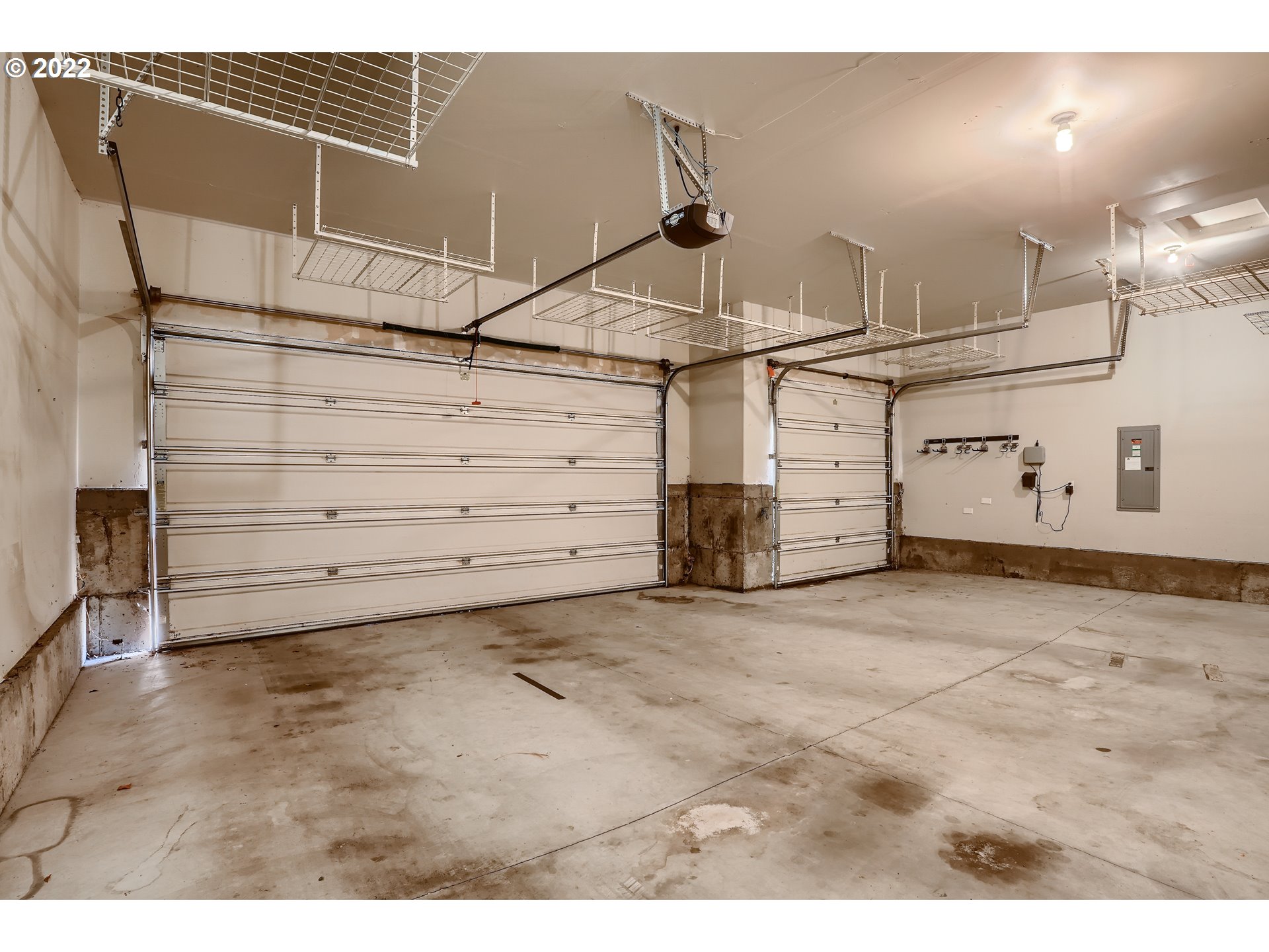 1652 South 15th Way Ridgefield, WA 98642 - Photo 29 of 32 a view of a garage