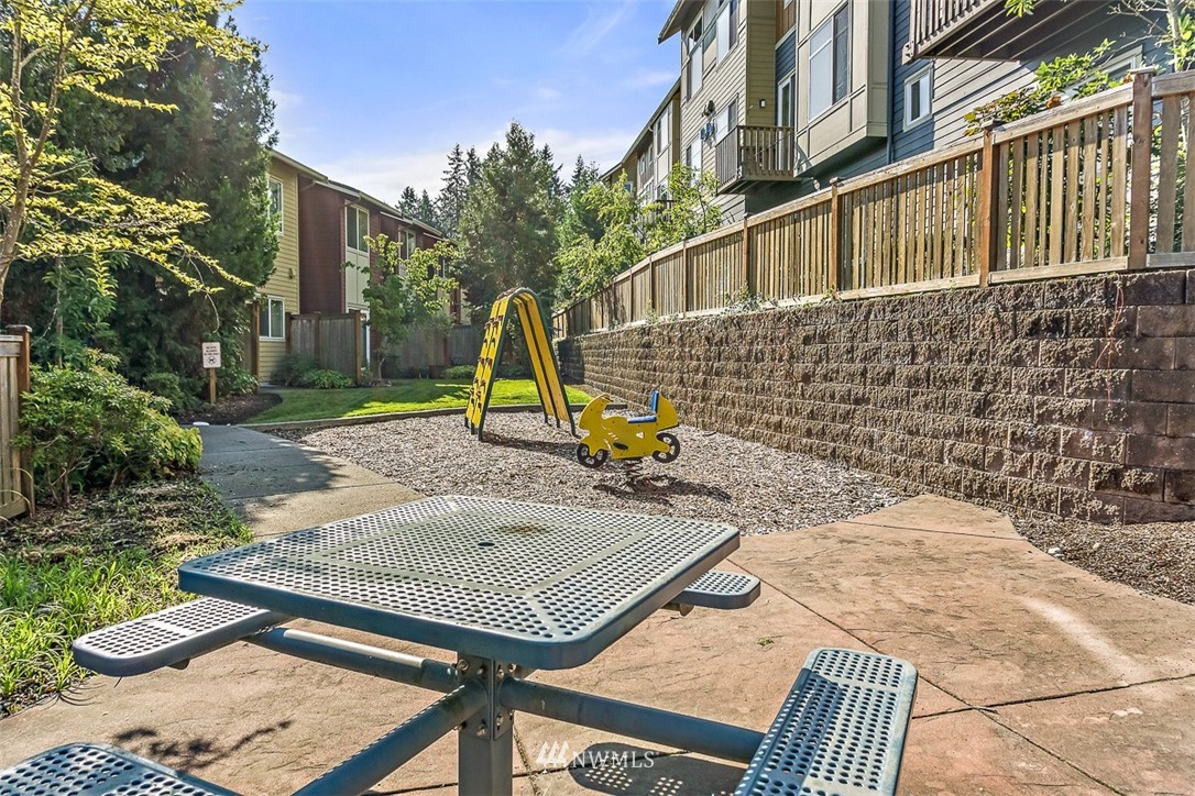 95 Sky Ridge Road Northwest Issaquah, WA 98027 - Photo 21 of 23