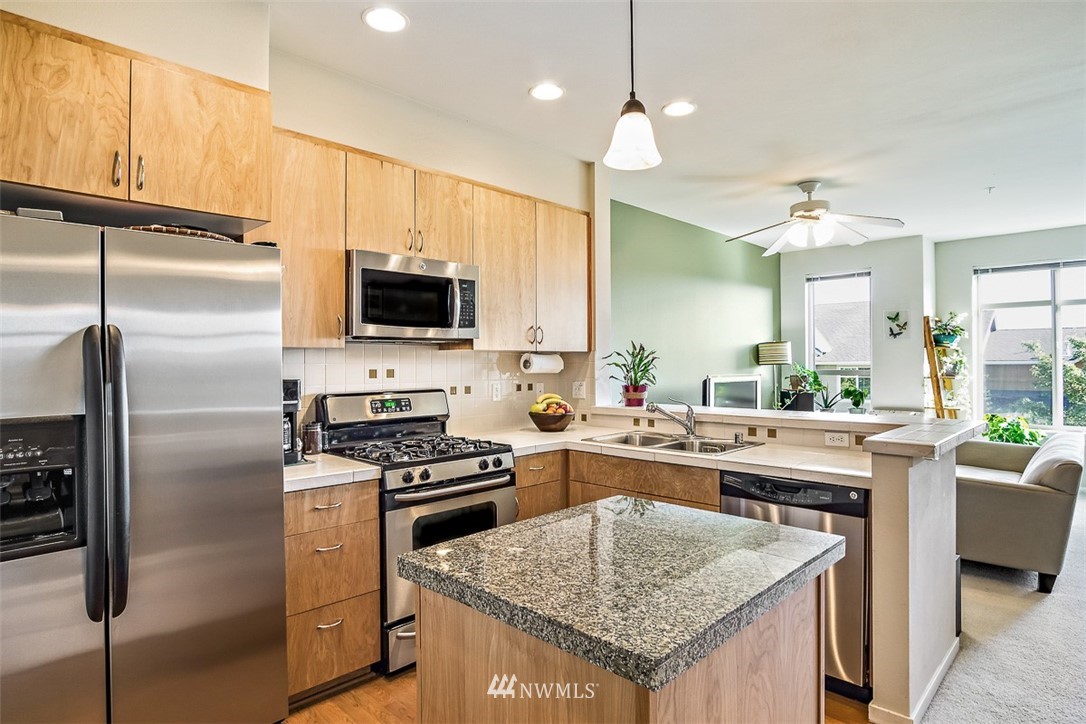 95 Sky Ridge Road Northwest Issaquah, WA 98027 - Photo 6 of 23
