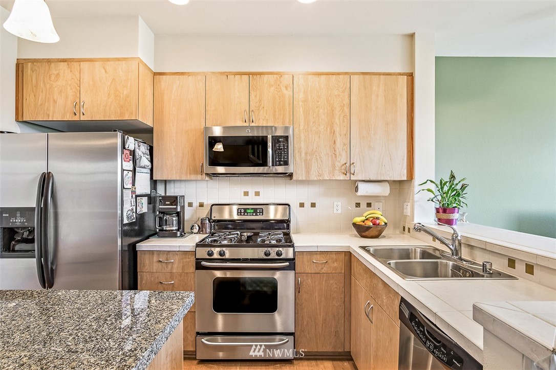 95 Sky Ridge Road Northwest Issaquah, WA 98027 - Photo 7 of 23