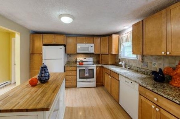 6 Old Howarth Road Oxford, MA 01540 - Photo 5 of 28 Gallery Image 5