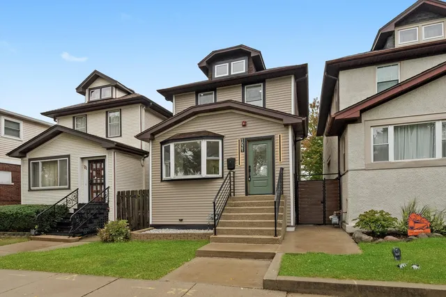 $700,000 | 1021 South Lombard Avenue, Oak Park, IL 60304