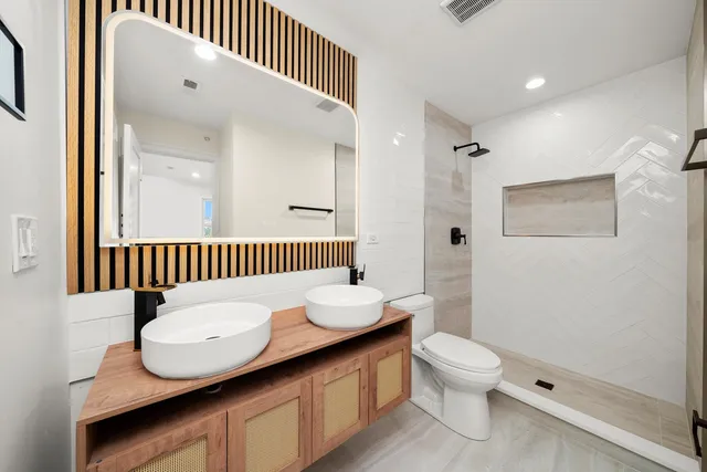 $700,000 | 1021 South Lombard Avenue, Oak Park, IL 60304