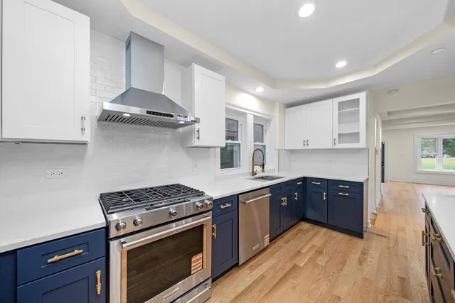 $700,000 | 1021 South Lombard Avenue, Oak Park, IL 60304