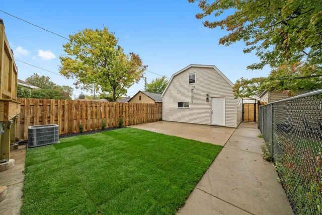 $700,000 | 1021 South Lombard Avenue, Oak Park, IL 60304