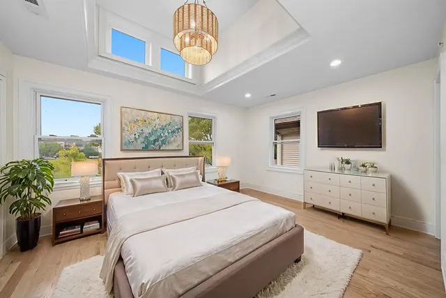 $700,000 | 1021 South Lombard Avenue, Oak Park, IL 60304