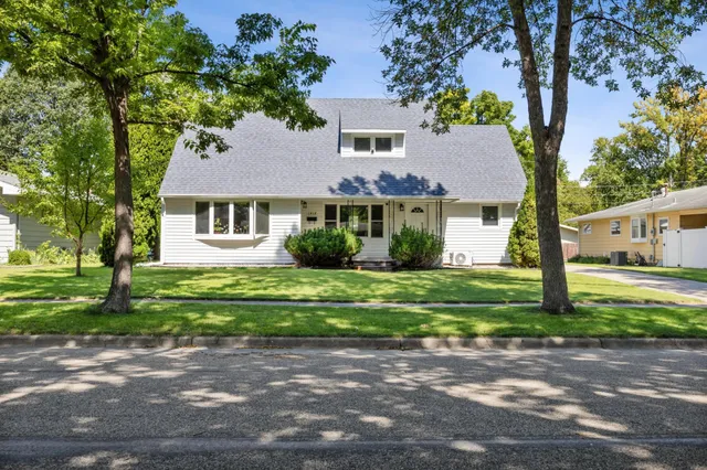 $339,500 | 1418 21st Avenue South, Moorhead, MN 56560