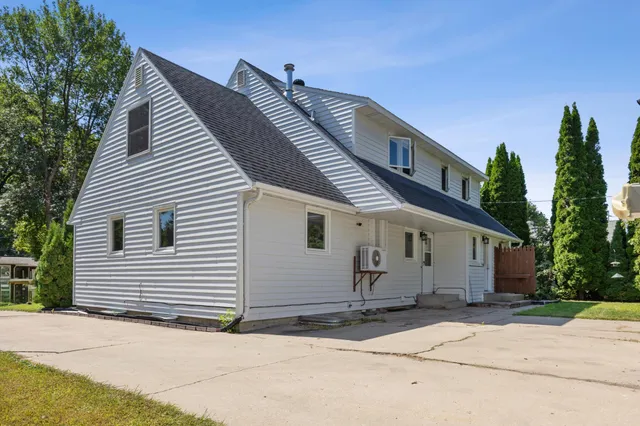 $339,500 | 1418 21st Avenue South, Moorhead, MN 56560