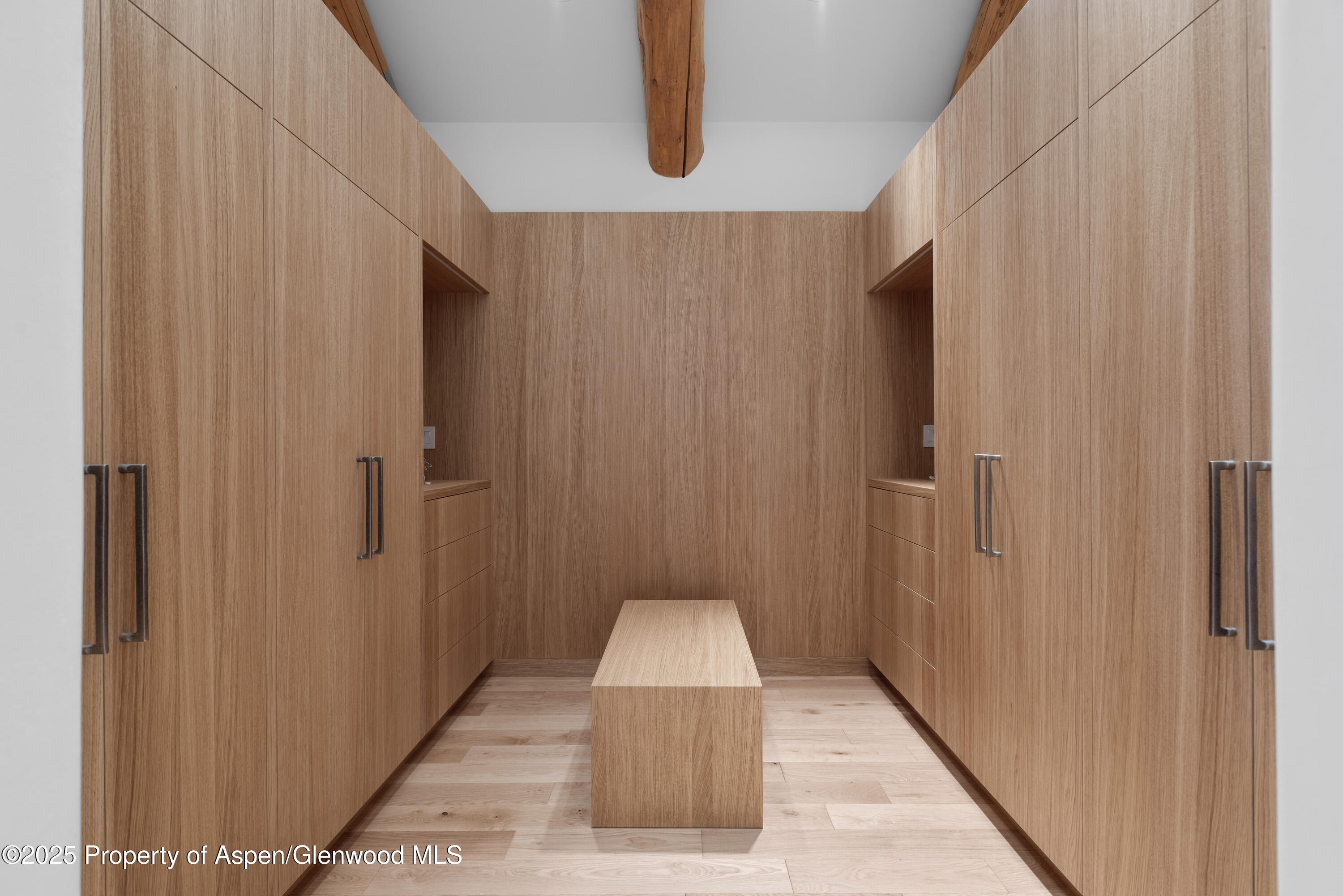 800 Oak Ridge Road Snowmass Village, CO 81615 - Photo 24 of 47 Primary Closet