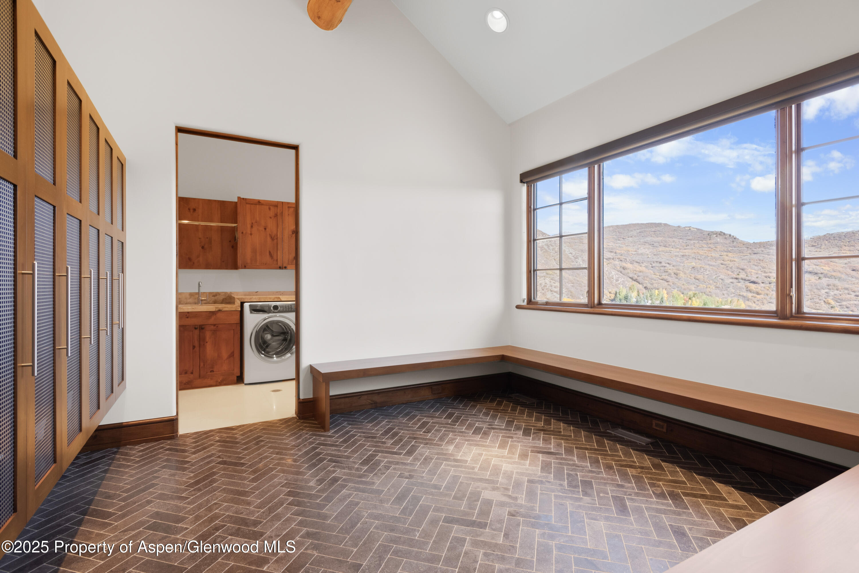 800 Oak Ridge Road Snowmass Village, CO 81615 - Photo 45 of 47 Mudroom