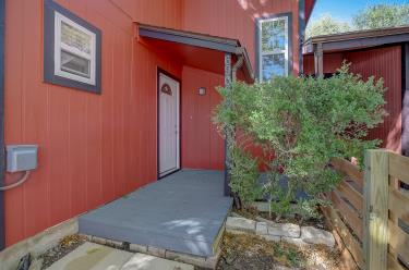 6906 Lovely Lane Austin, TX 78744 - Photo 2 of 20 front view of a house