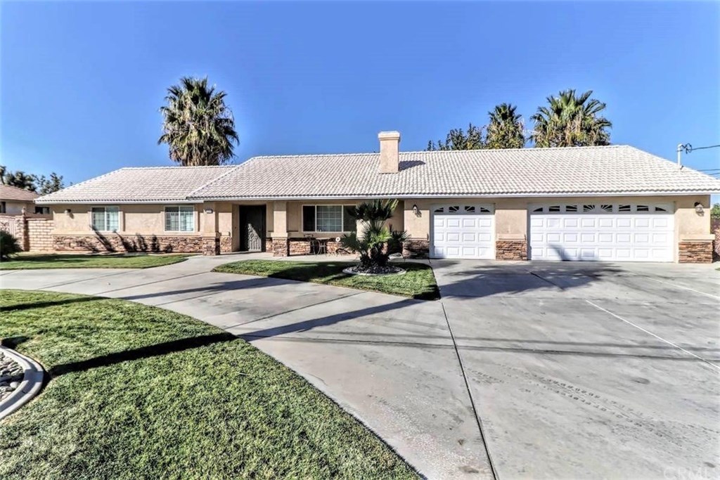 9366 9th Avenue Hesperia, CA 92345 - Photo 2 of 39