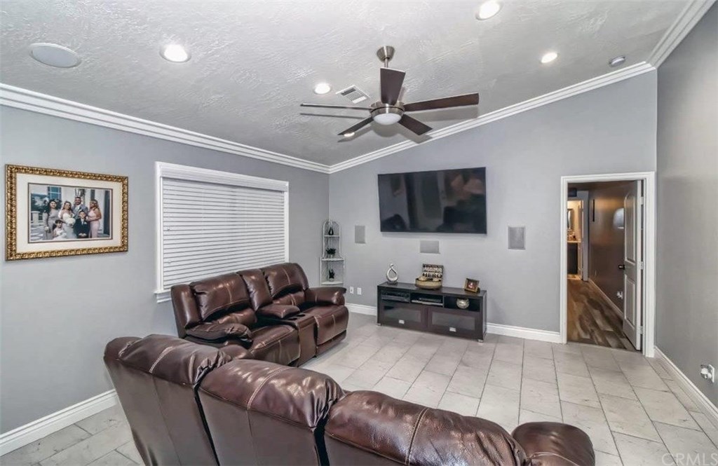 9366 9th Avenue Hesperia, CA 92345 - Photo 11 of 39