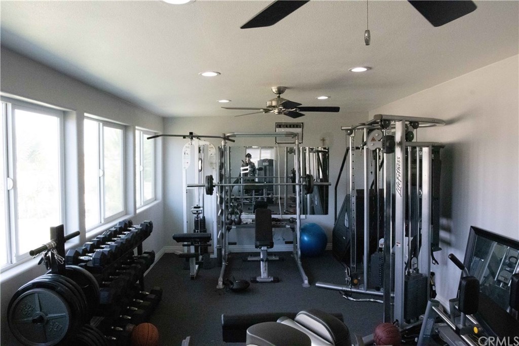 9366 9th Avenue Hesperia, CA 92345 - Photo 22 of 39