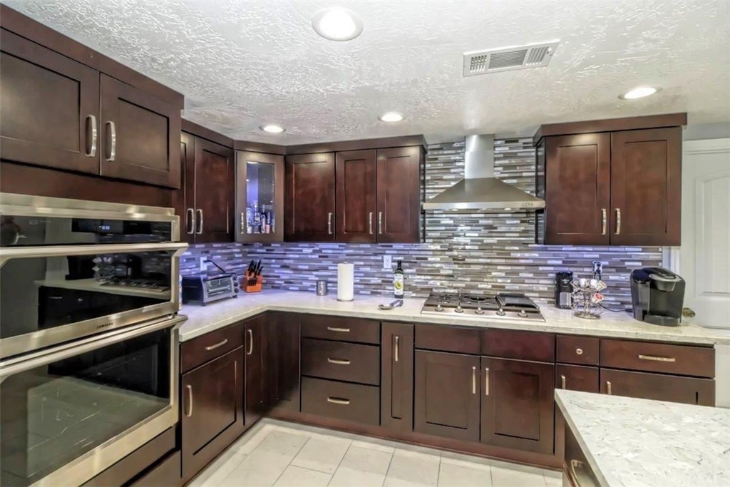 9366 9th Avenue Hesperia, CA 92345 - Photo 8 of 39