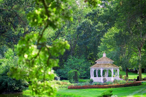 $2,250,000 | Undisclosed Address, North Barrington, IL 60010