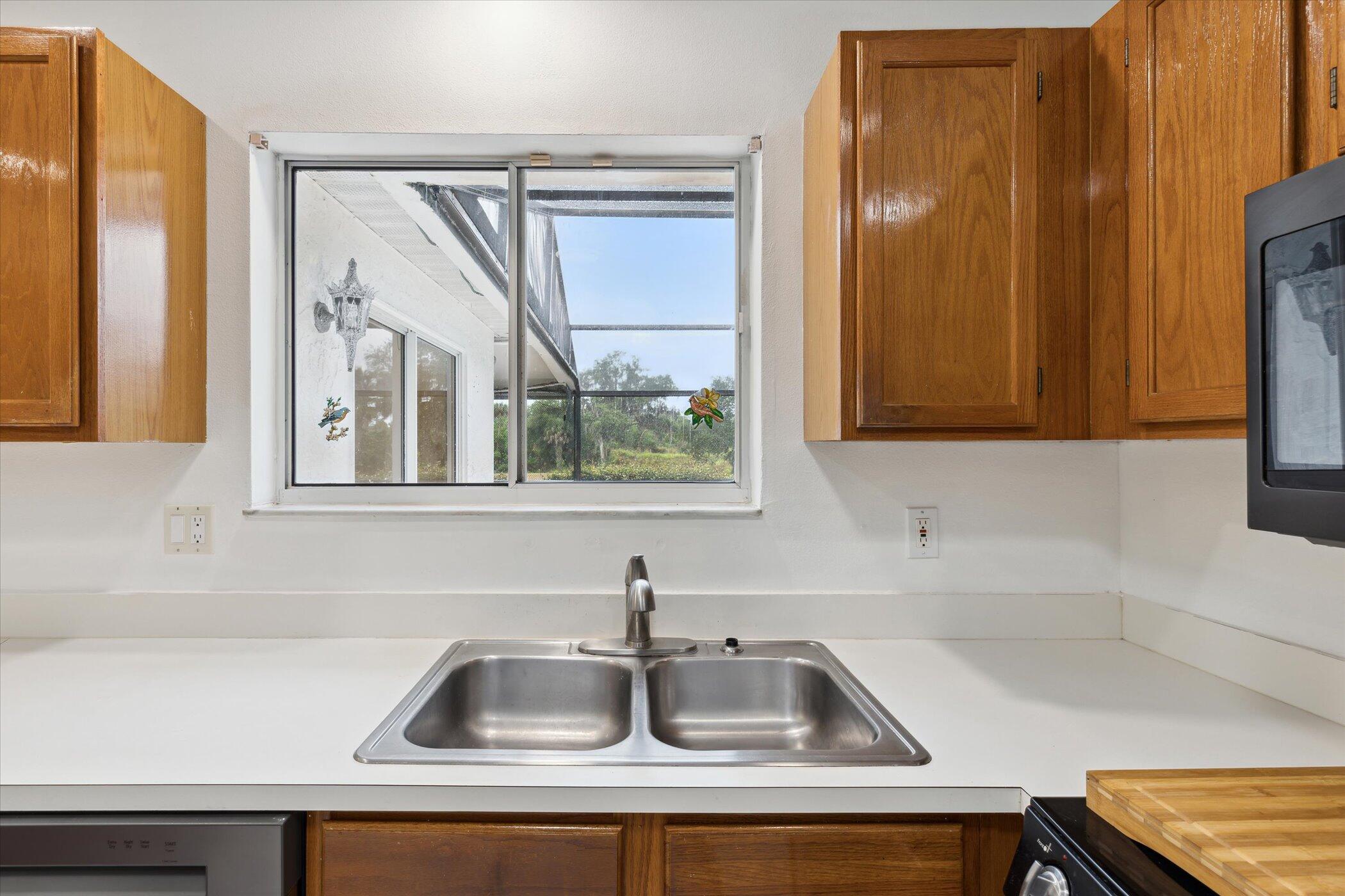 1270 Meadowbrook Road Northeast Palm Bay, FL 32905 - Photo 13 of 58 Kitchen
