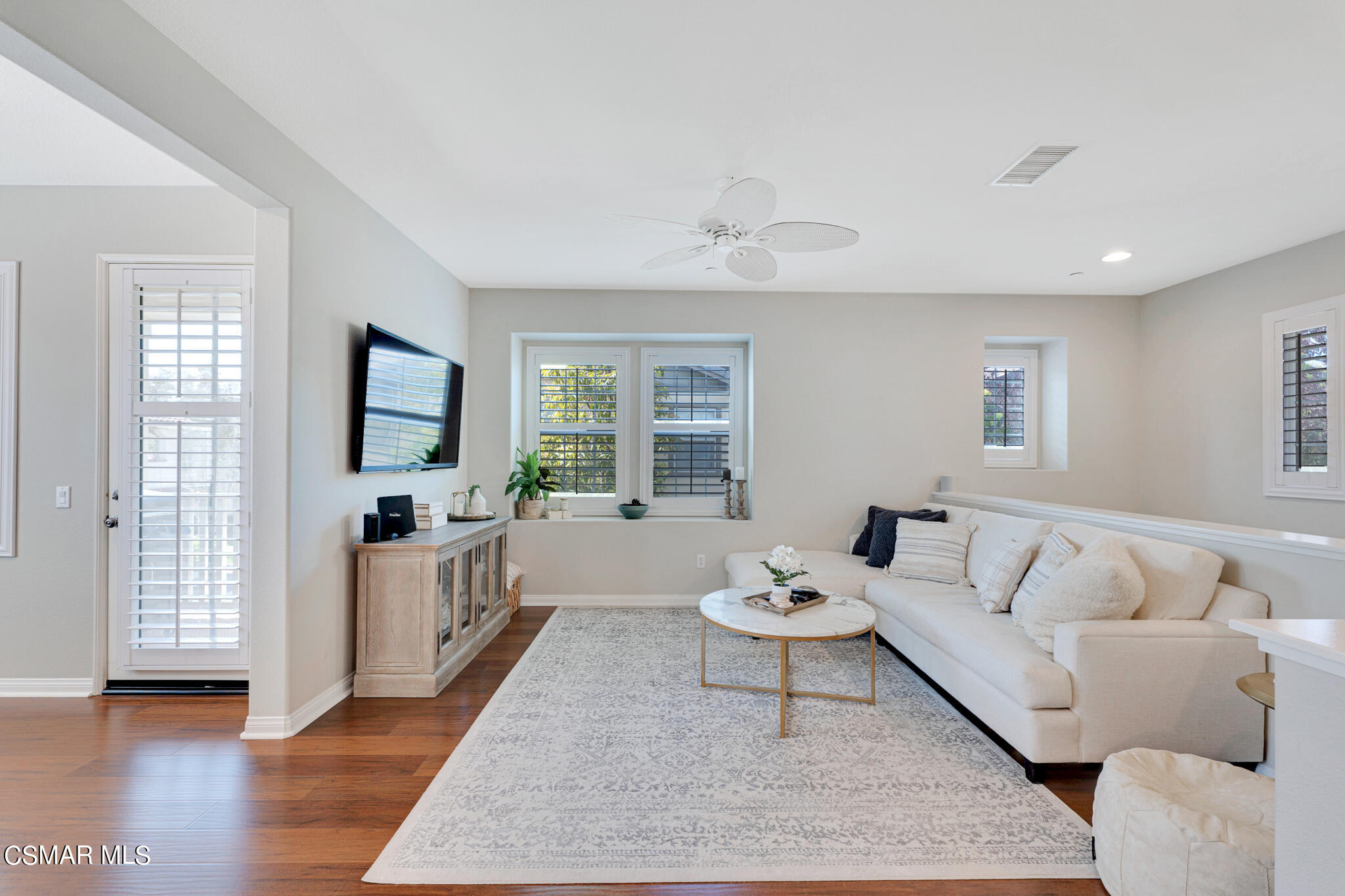 04-Living Room