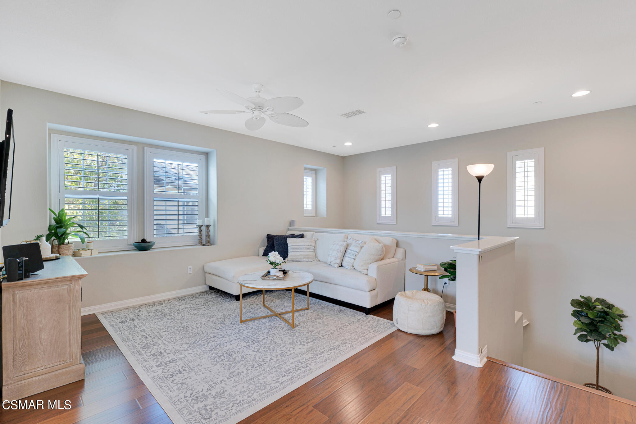 3234 North Ventura Road Oxnard, CA 93036 - Photo 9 of 40 06-Living Room3