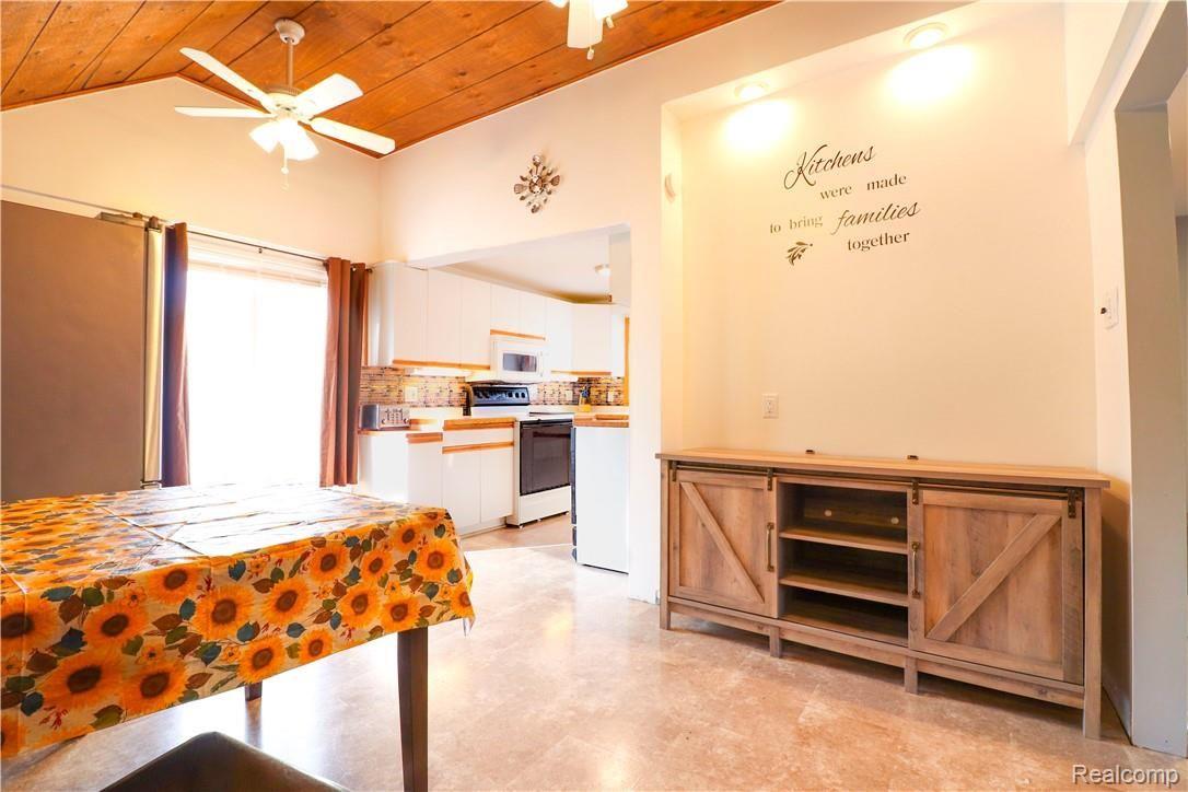 19213 Gudith Road Trenton, MI 48183 - Photo 11 of 34 DiningRoom1.JPG