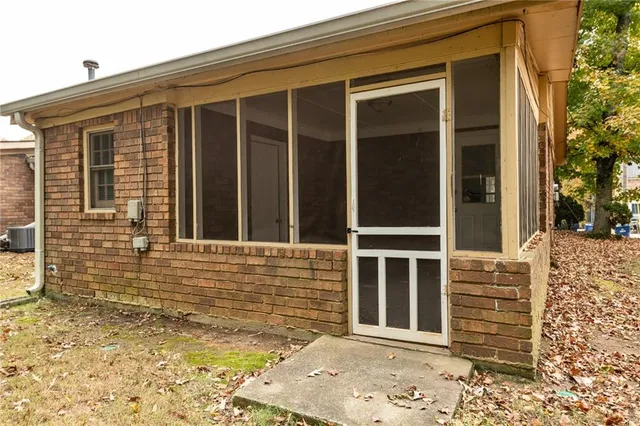 a front view of house with yard