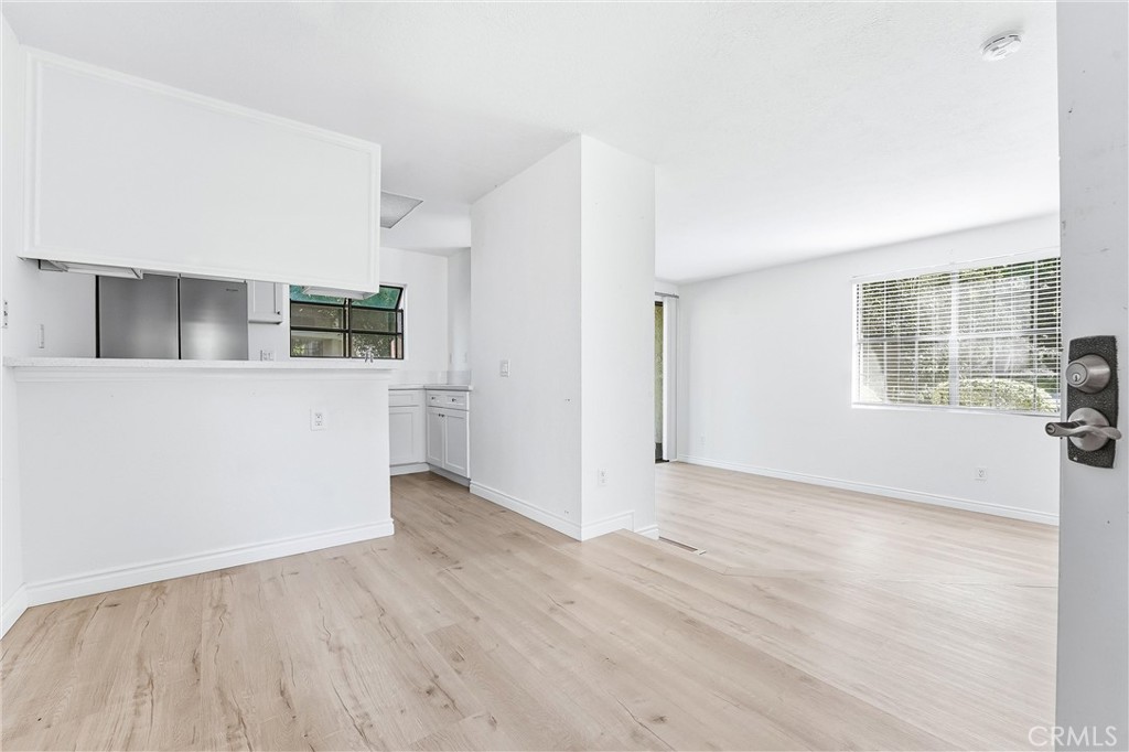 85 Lakepines Irvine, CA 92620 - Photo 9 of 42