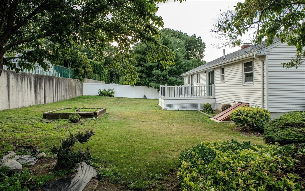 25 Diane Road Peabody, MA 01960 - Photo 4 of 42 Gallery Image 4