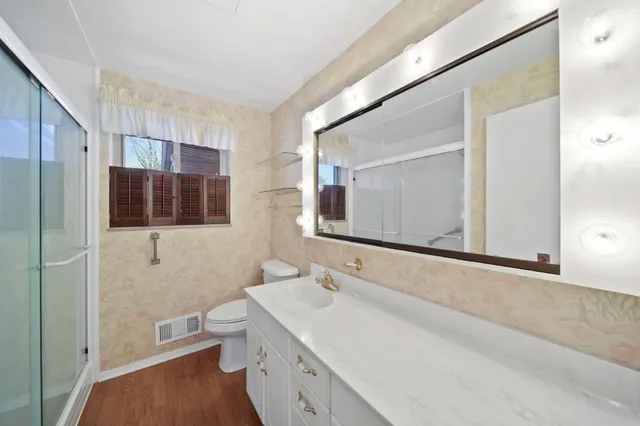 $290,000 | 912 Halstead Boulevard, Jackson, MI 49203