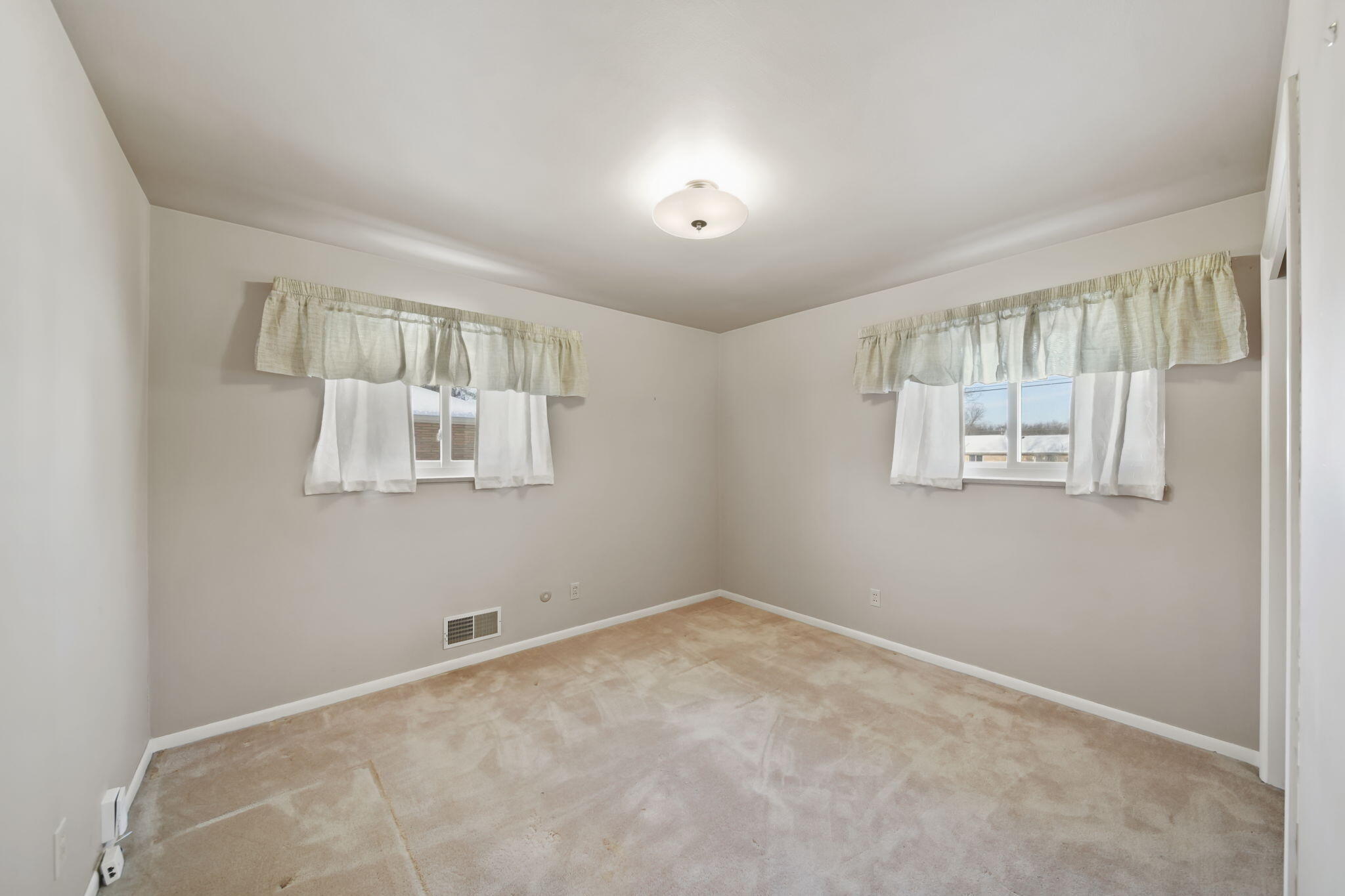 912 Halstead Boulevard Jackson, MI 49203 - Photo 15 of 39 17-web-or-mls-DSC07738