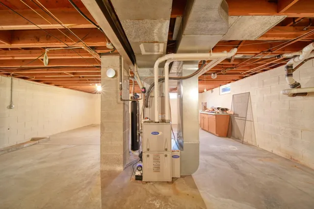 $290,000 | 912 Halstead Boulevard, Jackson, MI 49203