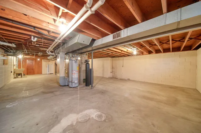 $290,000 | 912 Halstead Boulevard, Jackson, MI 49203