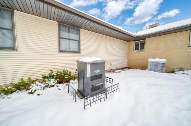 $290,000 | 912 Halstead Boulevard, Jackson, MI 49203