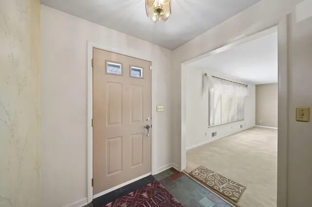 $290,000 | 912 Halstead Boulevard, Jackson, MI 49203