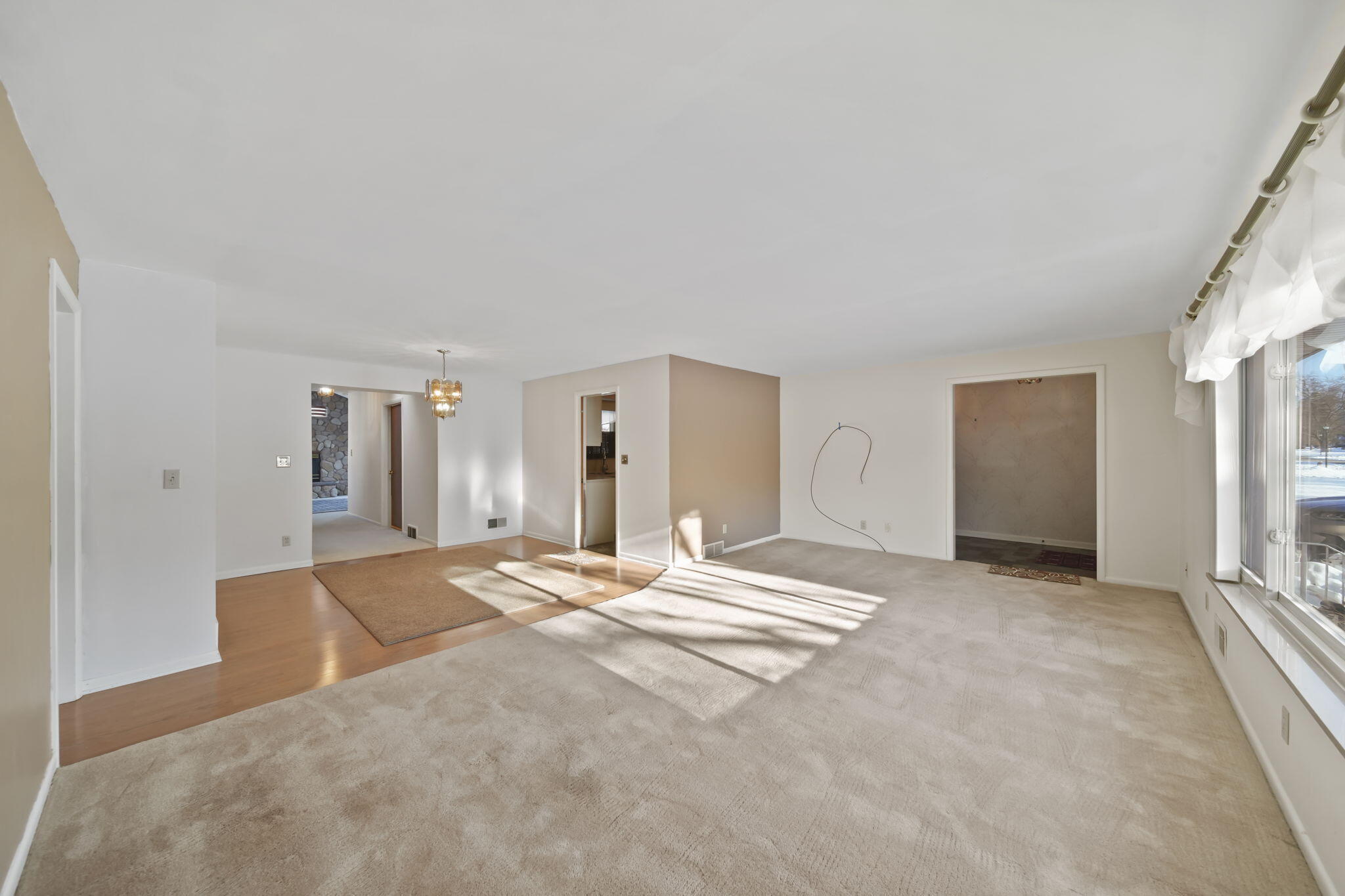 912 Halstead Boulevard Jackson, MI 49203 - Photo 5 of 39 7-web-or-mls-DSC07684