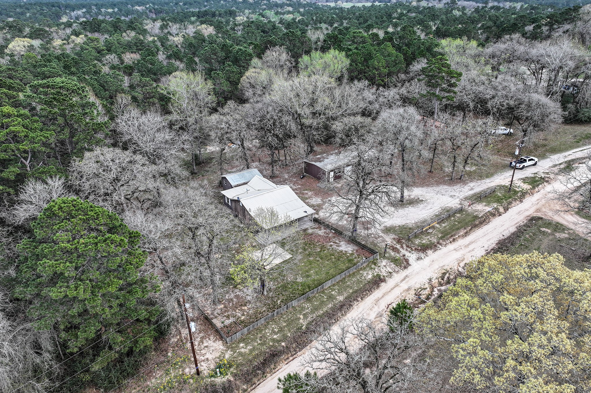 326 Thomas Lane Trinity, TX 75862 - Photo 2 of 31