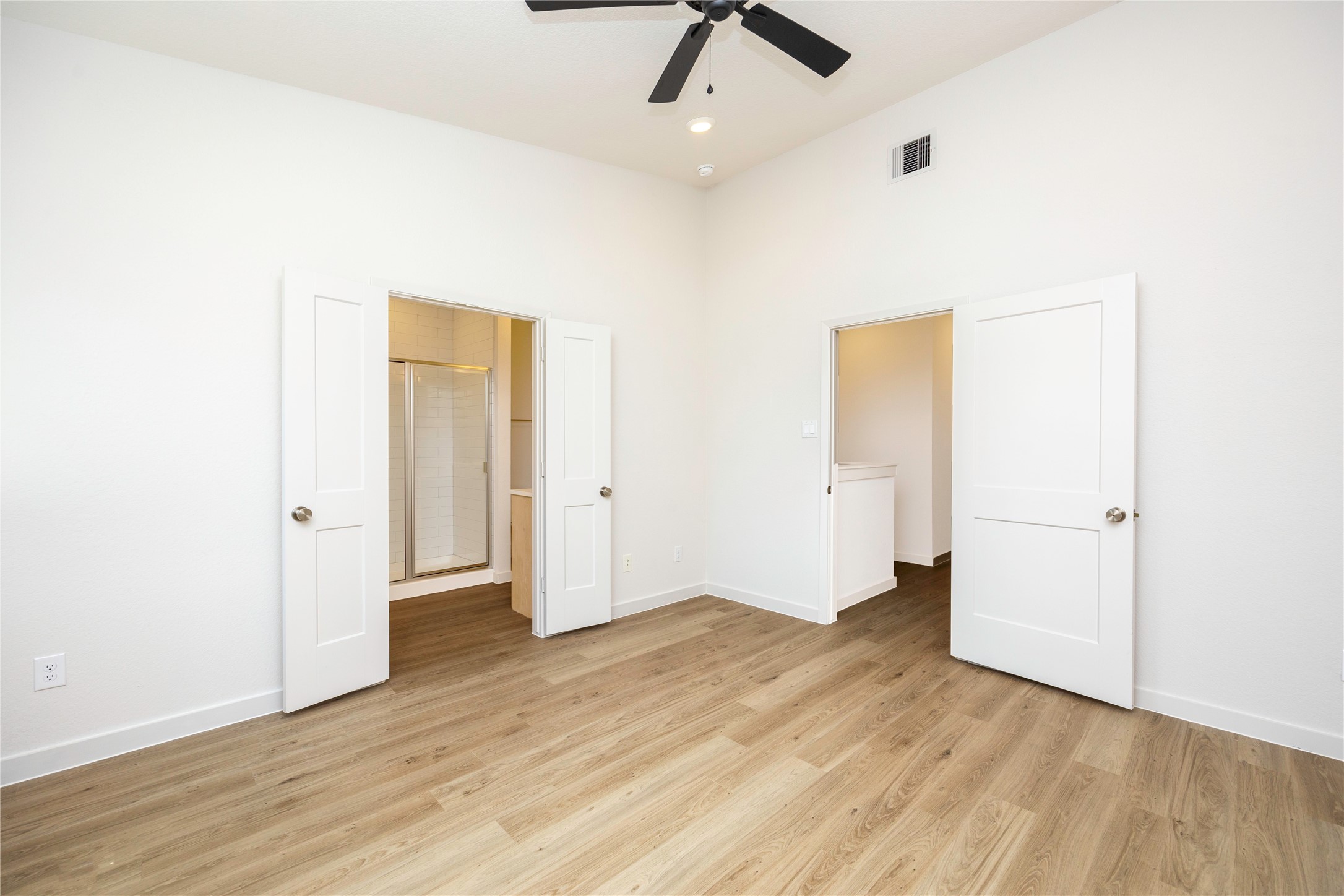 2511 Appian Way New Caney, TX 77357 - Photo 16 of 34 Primary Bedroom