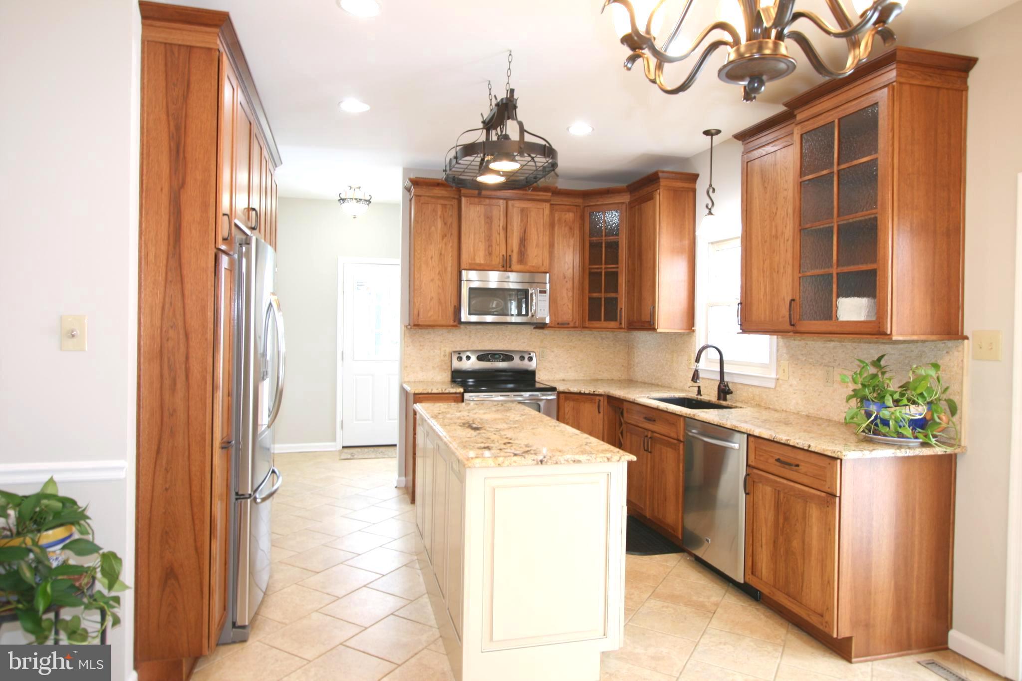 3808 Misty Hollow Point of Rocks, MD 21777 - Photo 4 of 61